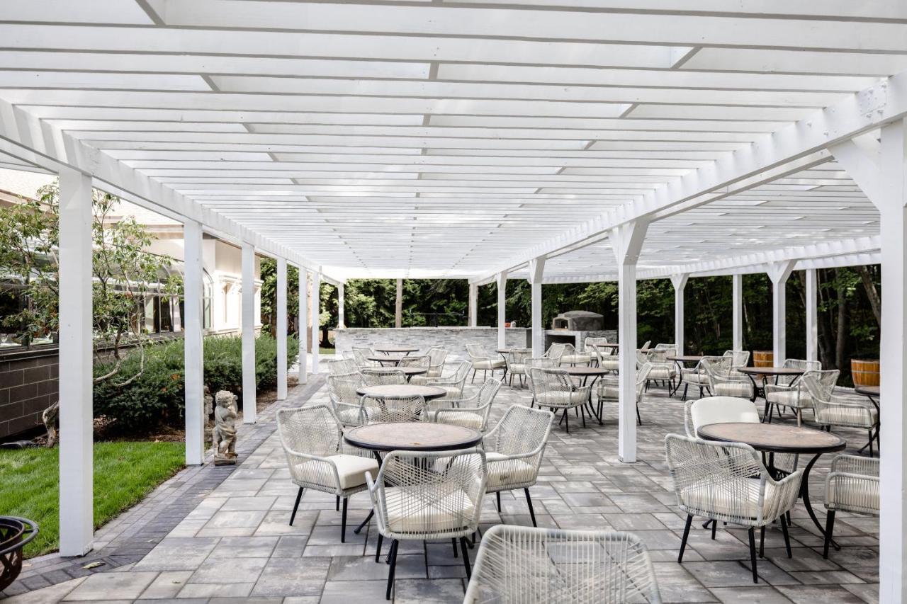 Chateau Merrimack Hotel & Spa Tyngsboro Exterior foto